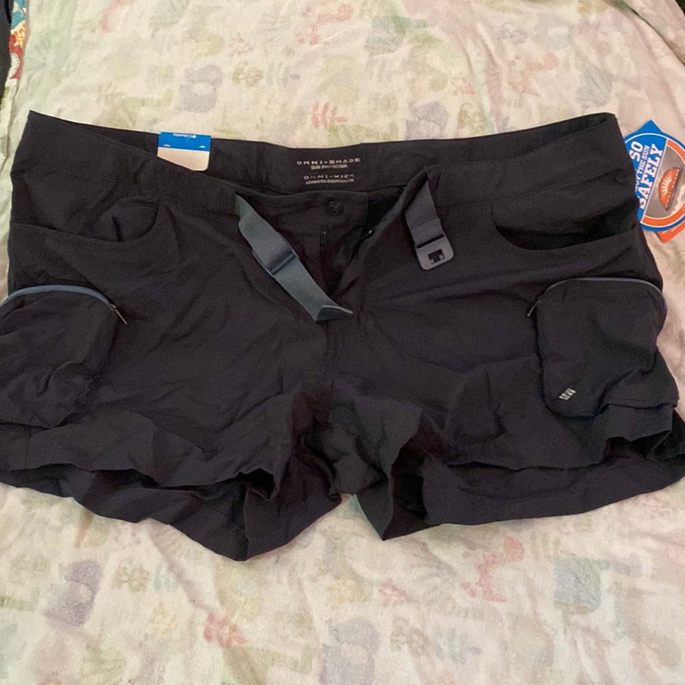NWT Columbia moisture wicking shorts